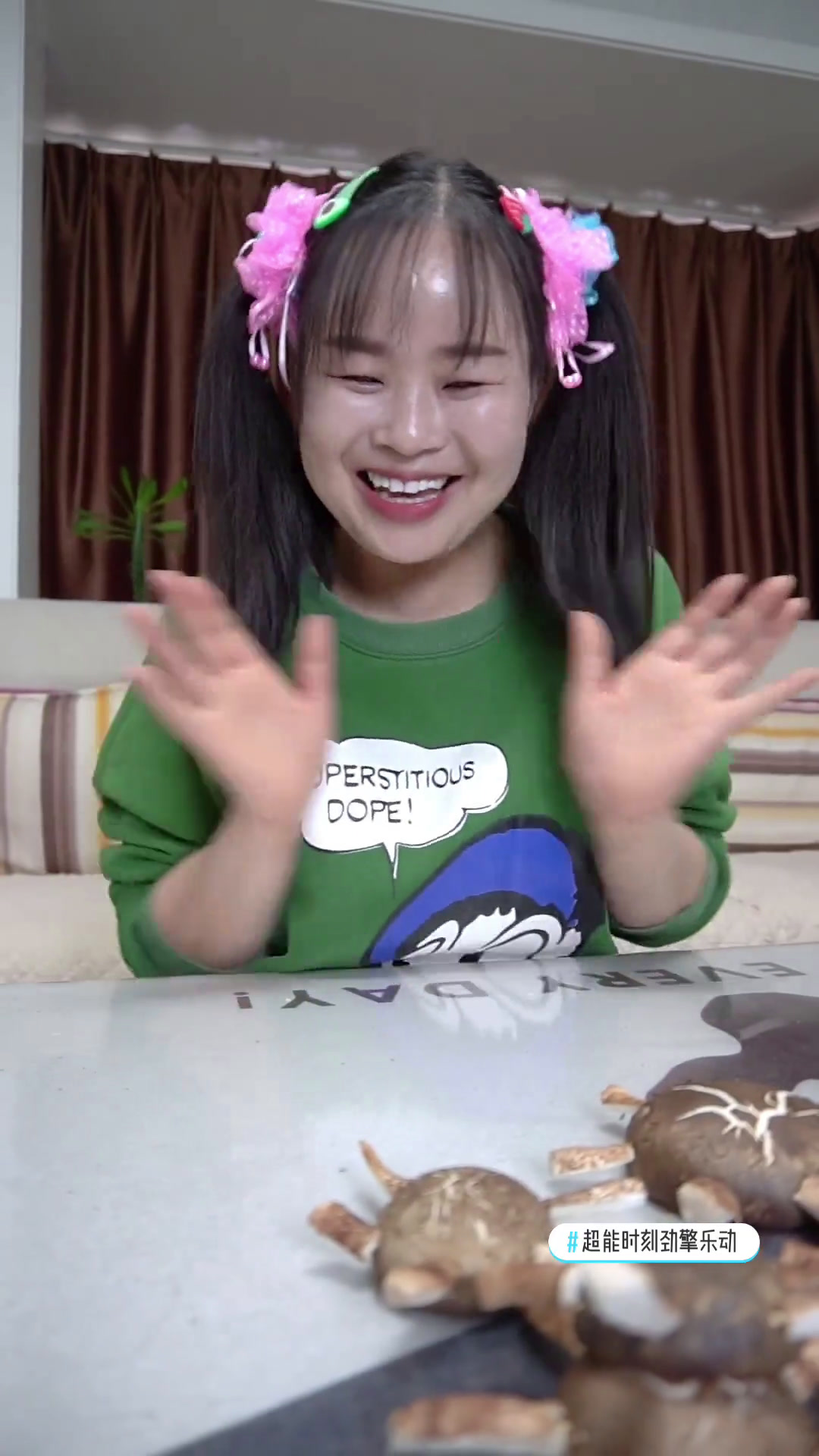 女儿的动手能力太强了,用各种蔬菜制作小动物超快乐