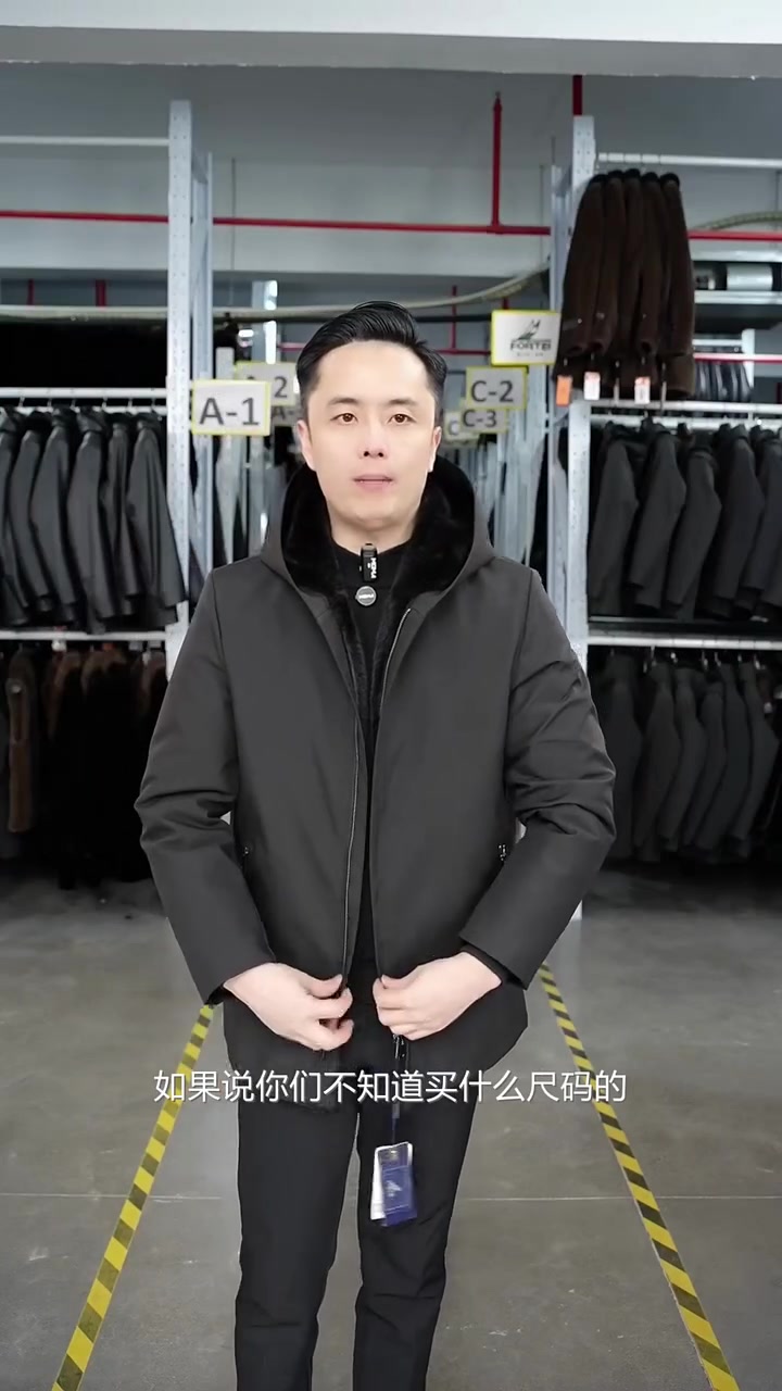 冬天不怕冷的秘密,海宁男士派克服让你时尚又保暖,中长款设计贴心可脱卸