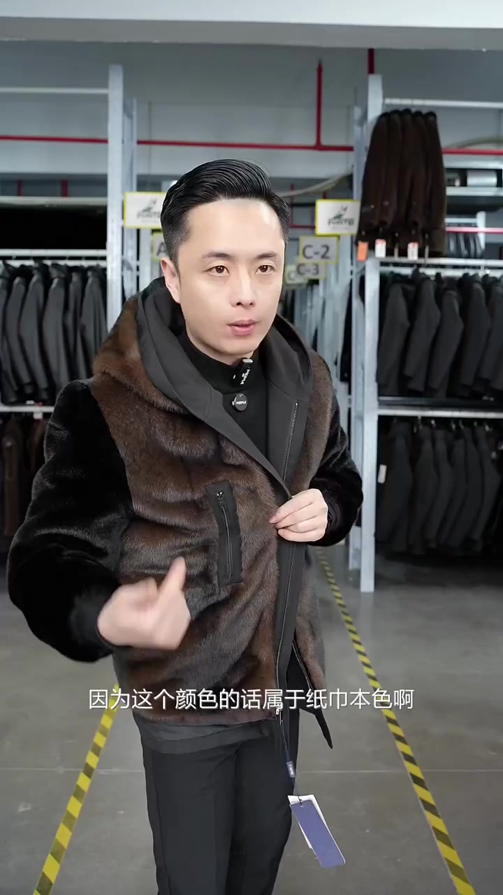 冬天不怕冷的秘密,海宁男士派克服让你既暖又时尚,可脱卸设计省心省力