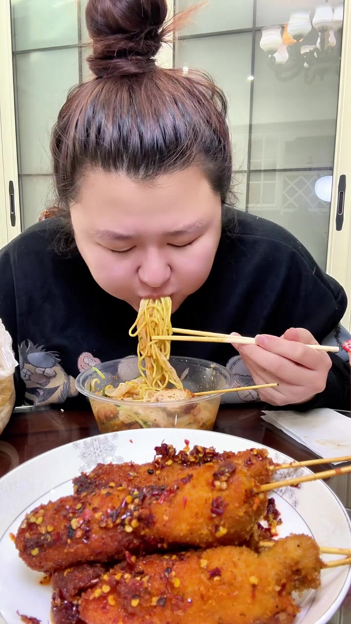 东北 大凉皮!熏肉大饼,炸串!