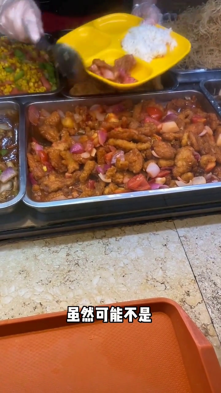 在大学吃饭一天要花多少钱?(七十八)|今日份的快乐是鸡蛋仔和黑凤梨酥给的