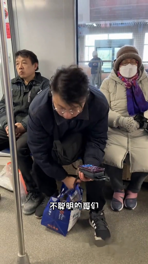 闵行银都路这家老北京涮肉火锅,一百多吃顿羊蝎子涮羊肉火锅