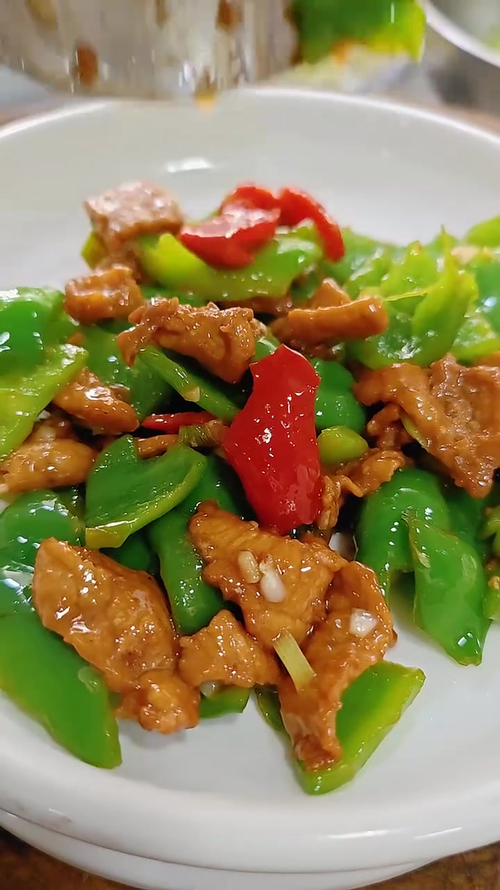 精品小炒 芹菜炒水晶粉 酸萝卜炒肉丝 酱爆有机花菜 姜丝肉 无油酱茄条 芙蓉蛋白 嫩肉炒青