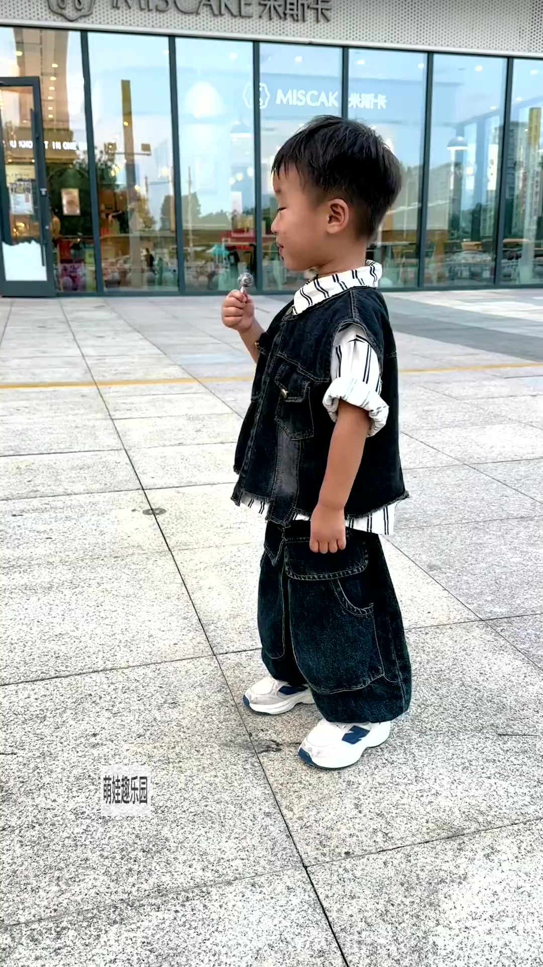 百万:我就说说……你还真吃啊