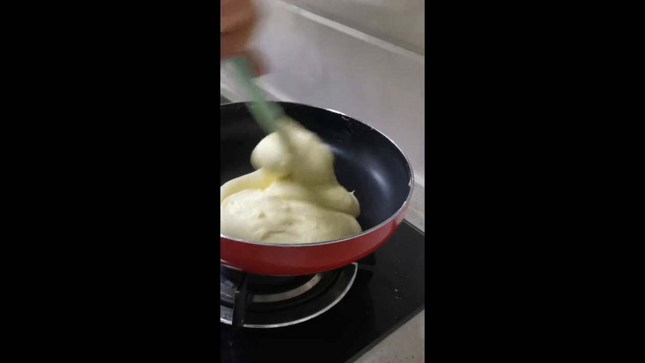过年做牛轧糖,整形后冷藏切块,包装完成!