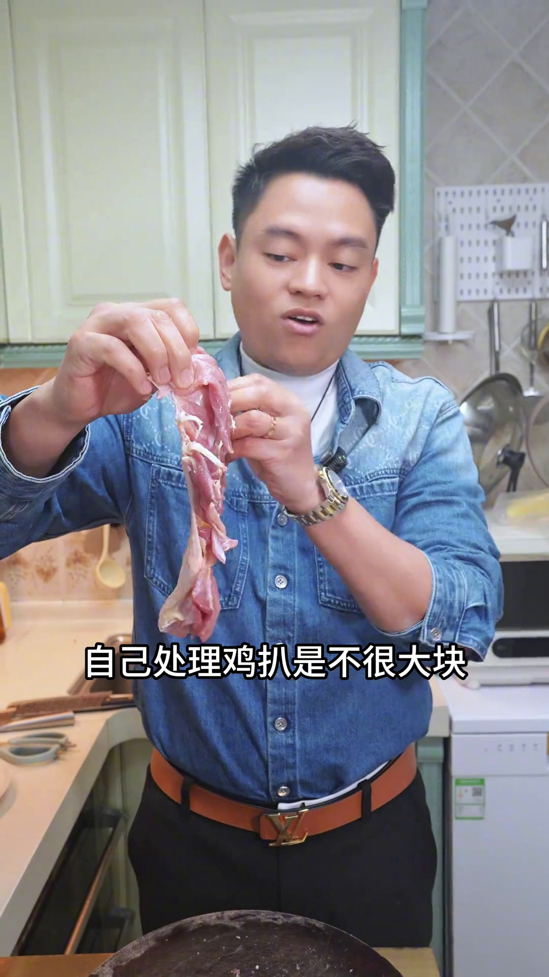 不用去餐厅,在家就可以做到美味营养的照烧鸡扒滑蛋饭 女儿从小