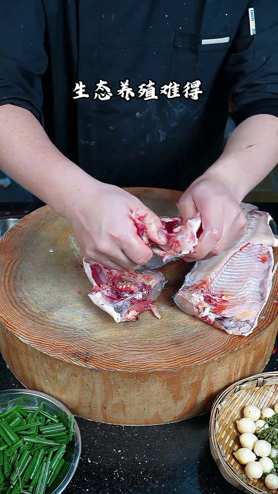 草鱼像我这样做,汤汤都可以泡饭,解锁重庆生态泡椒鱼详细做法!