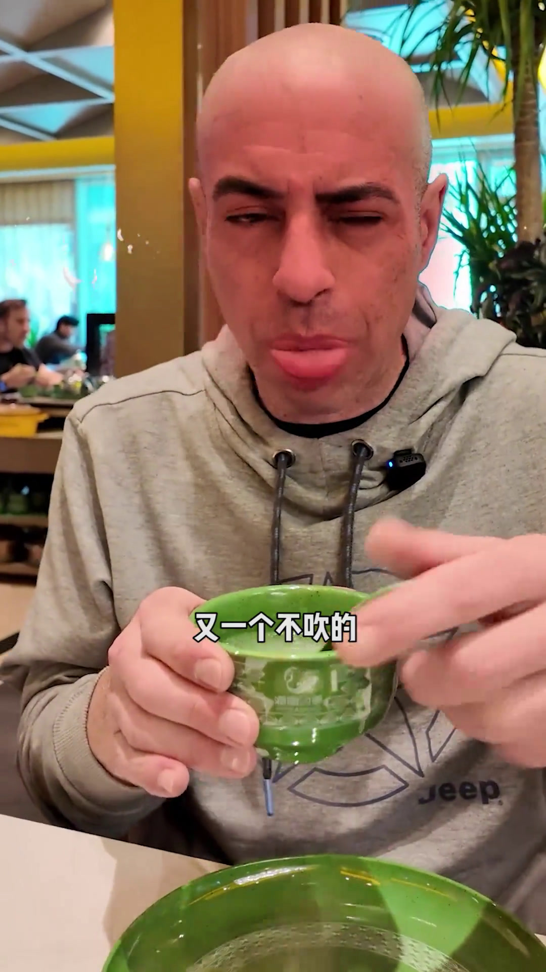 都说深圳特产是椰子鸡,落地第一顿给乔迪安排的可还行?