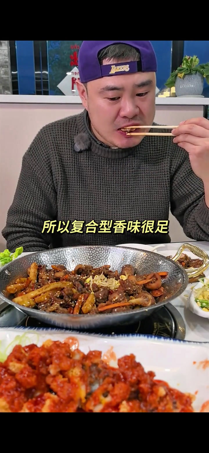 阜阳餐饮太卷了,新开的一家干锅鸭,双人套餐69元