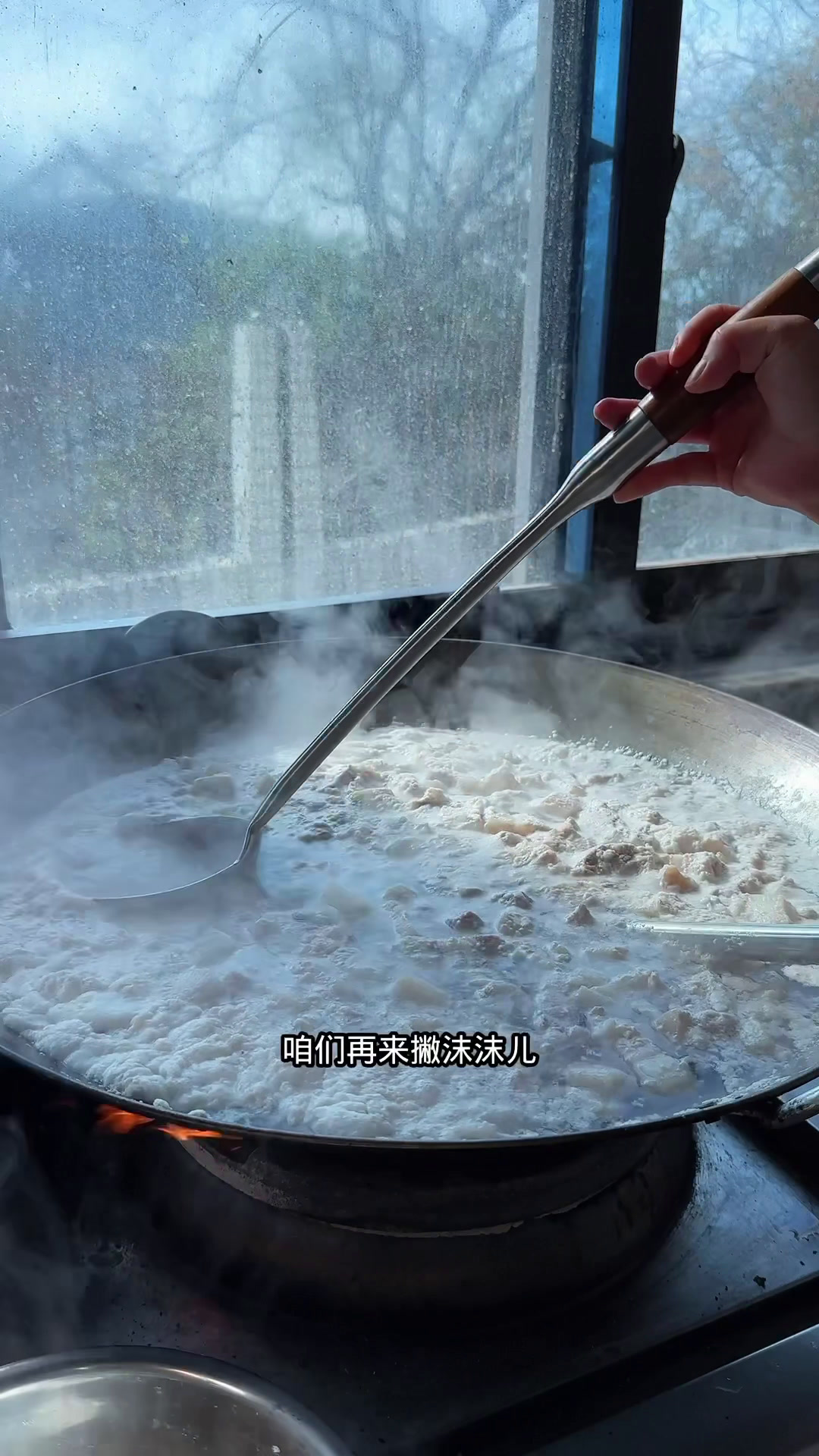 今天给师傅炖豆腐红烧肉,只要是红烧肉怎么炖好吃