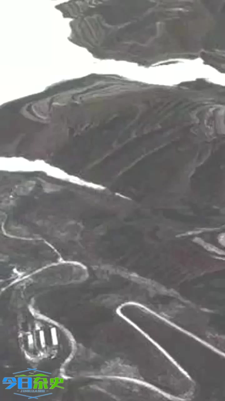老照片里的故事:上世纪七十年代,澄城、白水人民在黄龙山群岭悬