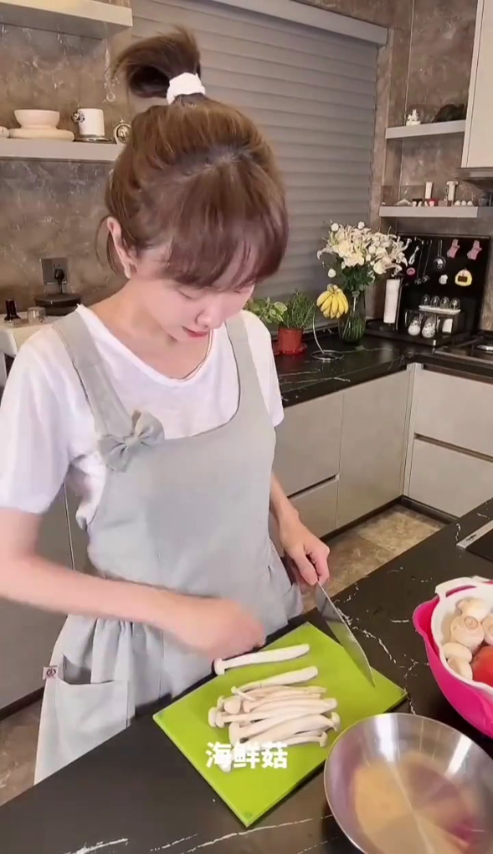 番茄遇上南瓜=原汁鲜菇汤,补给天然滋味