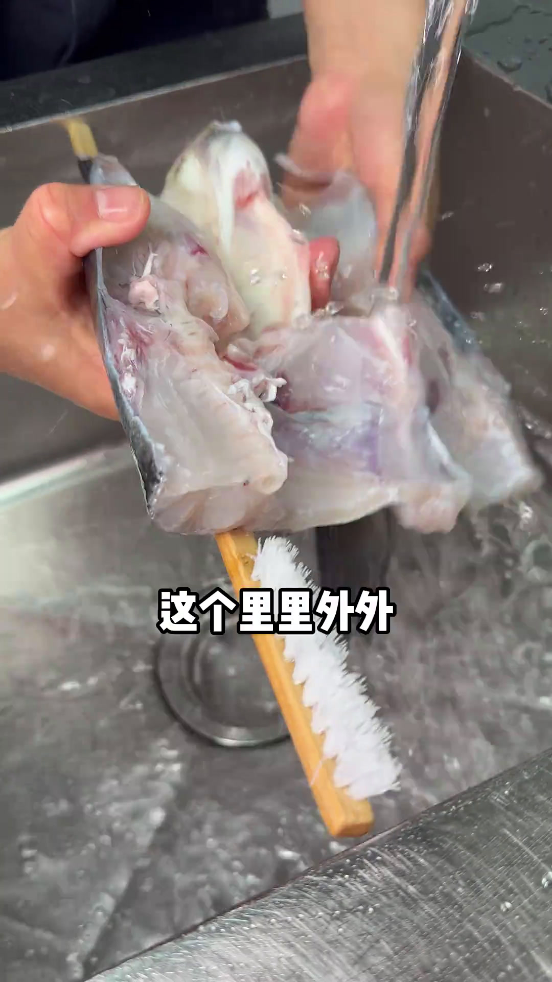 美食 砂锅做的剁椒鱼头
