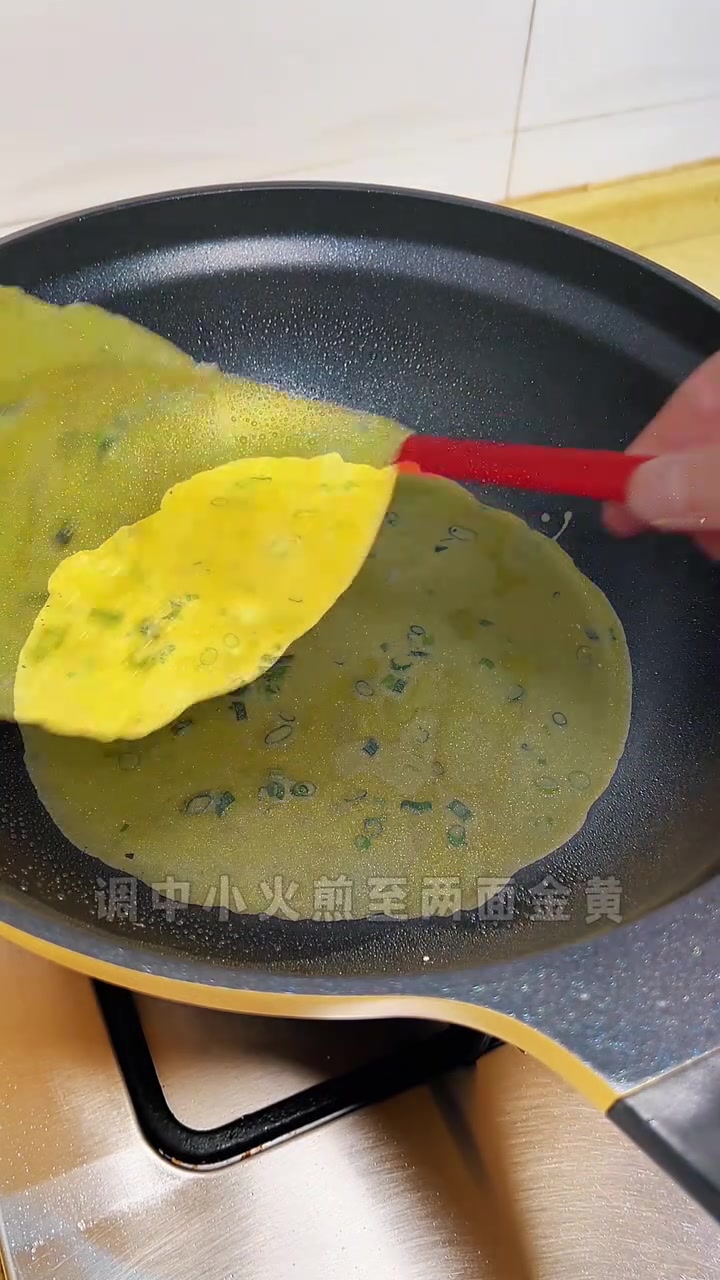早餐10分钟就能搞定的奶香鸡蛋饼,搭配国宴豆浆,让挑食娃秒变干饭王 儿童营养早餐 奶香鸡蛋