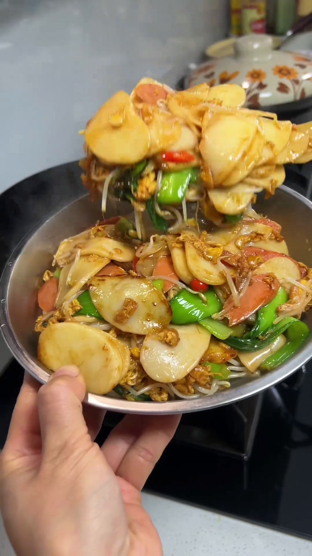 今天做了鸡蛋炒年糕,软糯入味,老公和儿子可喜欢吃了!