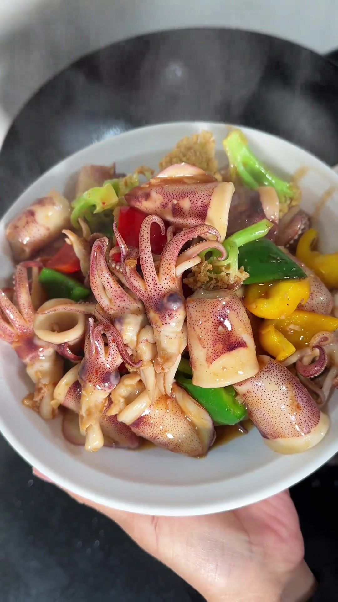 办酒味的炒鱿鱼,老公孩子都夸好吃!