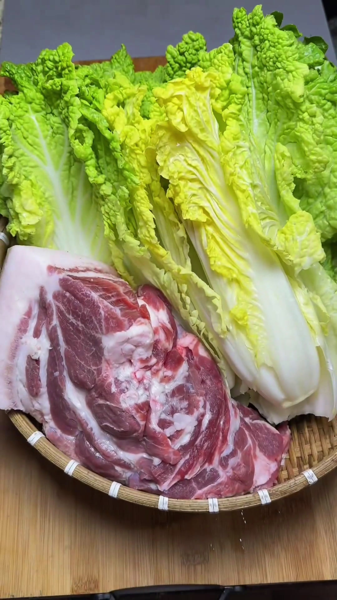 可能只有贵州人才晓得,这锅糟辣椒白菜炒肉的下饭程度