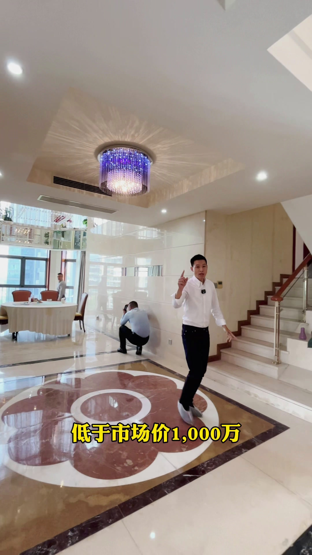 天鹅堡三期426㎡空中别墅