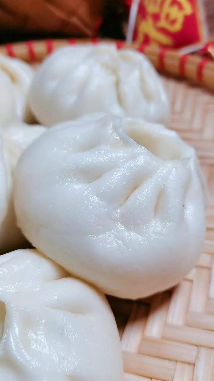 香菇苔菜包子,打霜后的苔菜带来清甜口感