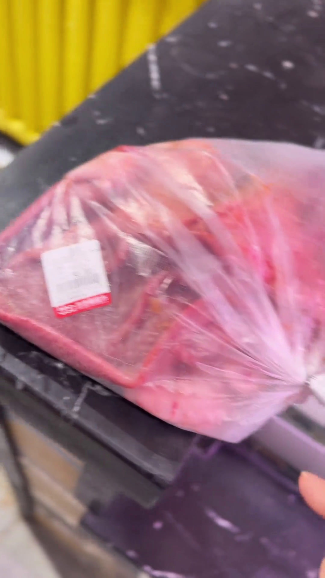 今天是父亲72岁生日,我一大早去超市买了猪肚,记忆中父亲很喜欢吃猪肚