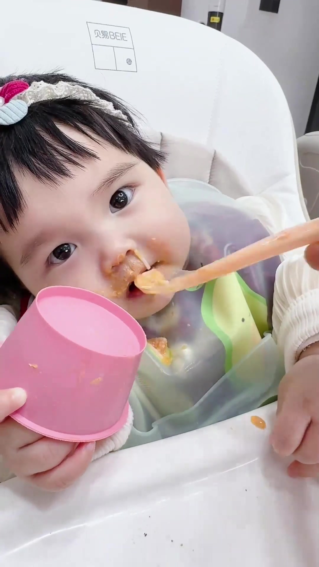 人类幼崽 汤圆七个月零九天了,被姑姑喂养的一天 记录真实生活