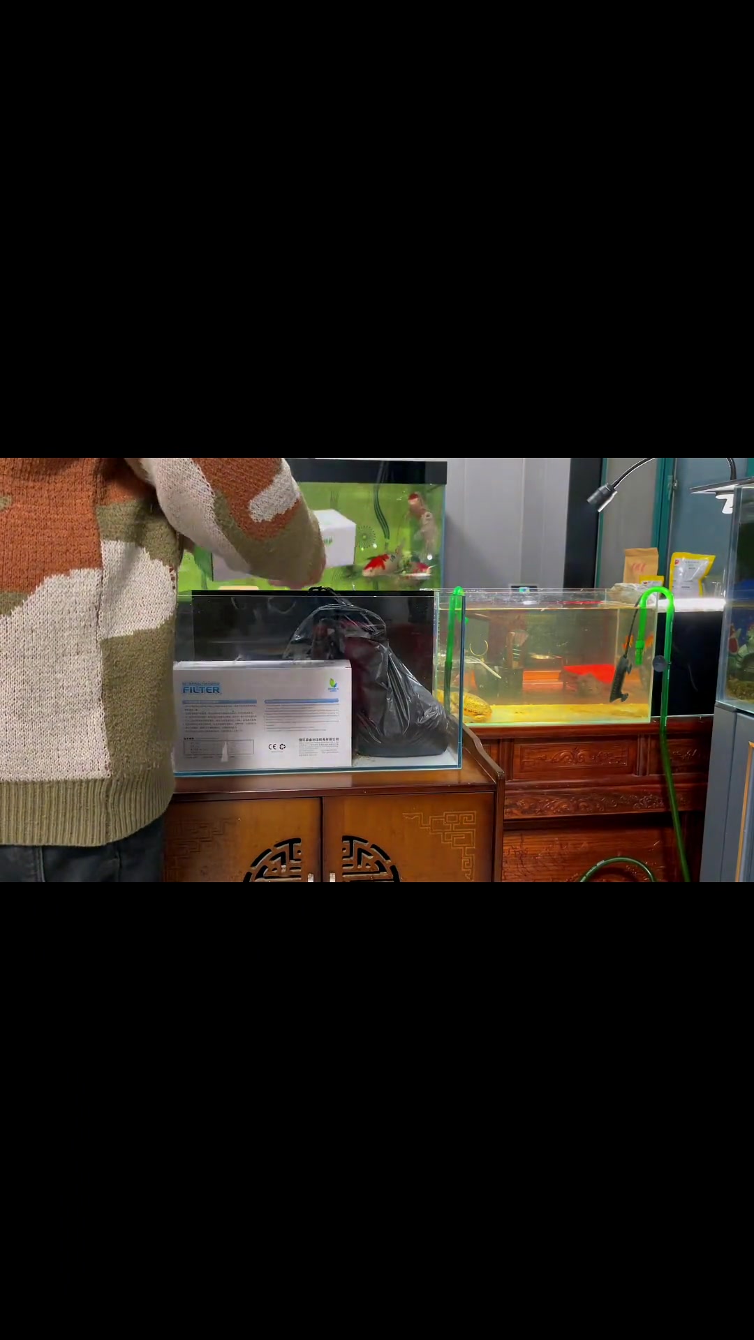 答应大家开一个50小缸省钱办法跟造景教程来了视频有点长.鱼缸所有用到的东西以及价格我放到了