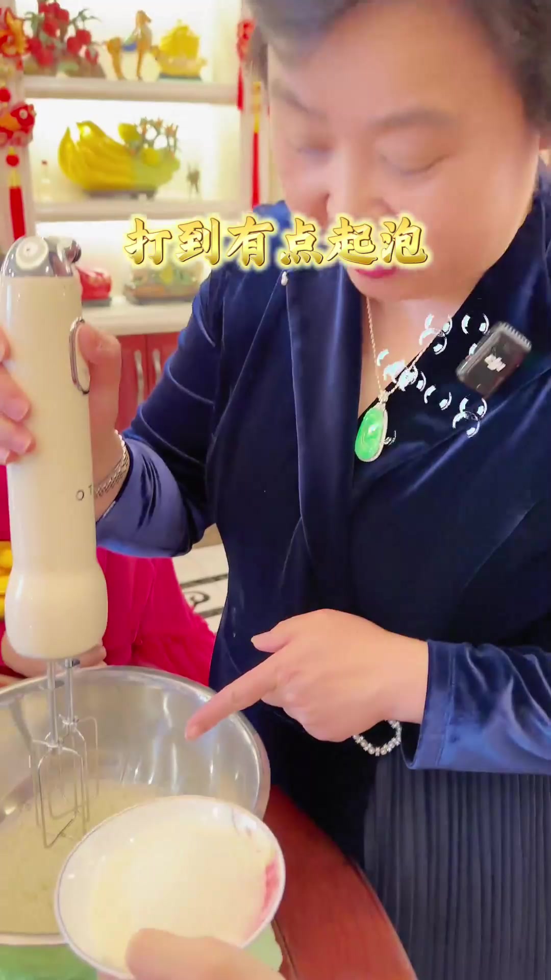 电饭煲蒸蛋糕家里没烤箱,用电饭煲给小朋友蒸蛋糕,又香又松软,做法好简单