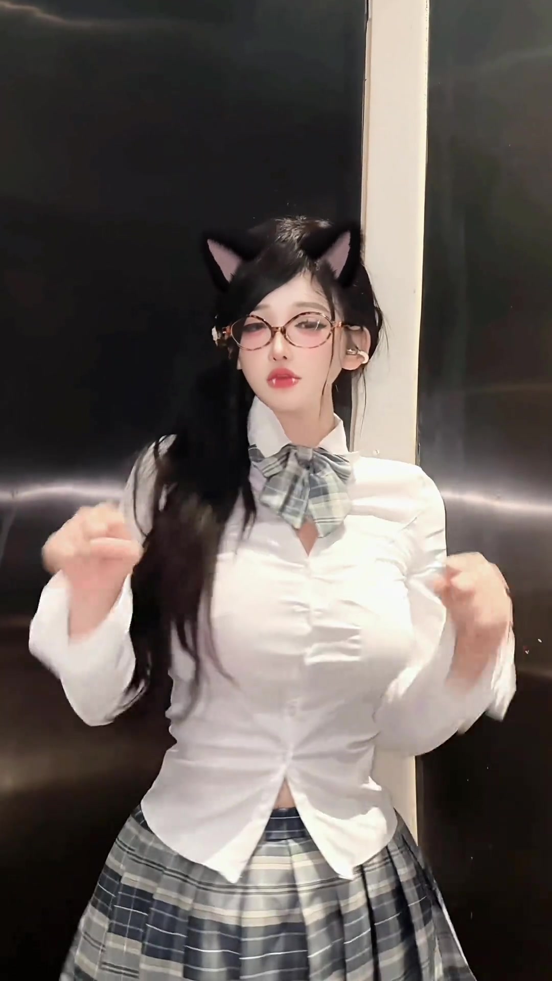 肘开肘开都肘开!甜妹披萨姐姐tizza