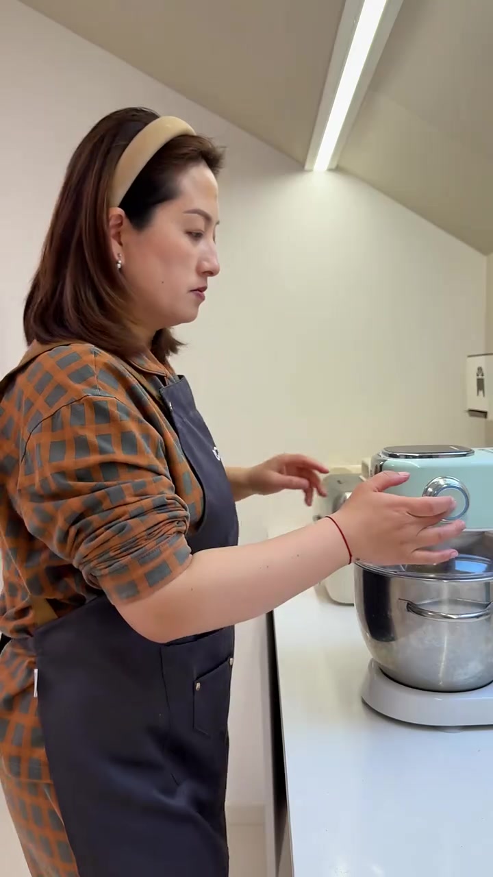 简简单单又是香喷喷的一餐……菜苔我是第一次买,还真是挺好吃的 记录真实生活 南瓜馒头