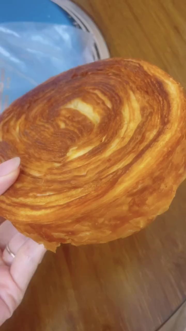 卡玛王子甜品真的绝了,特别是枫糖可颂,每次路过都要去买