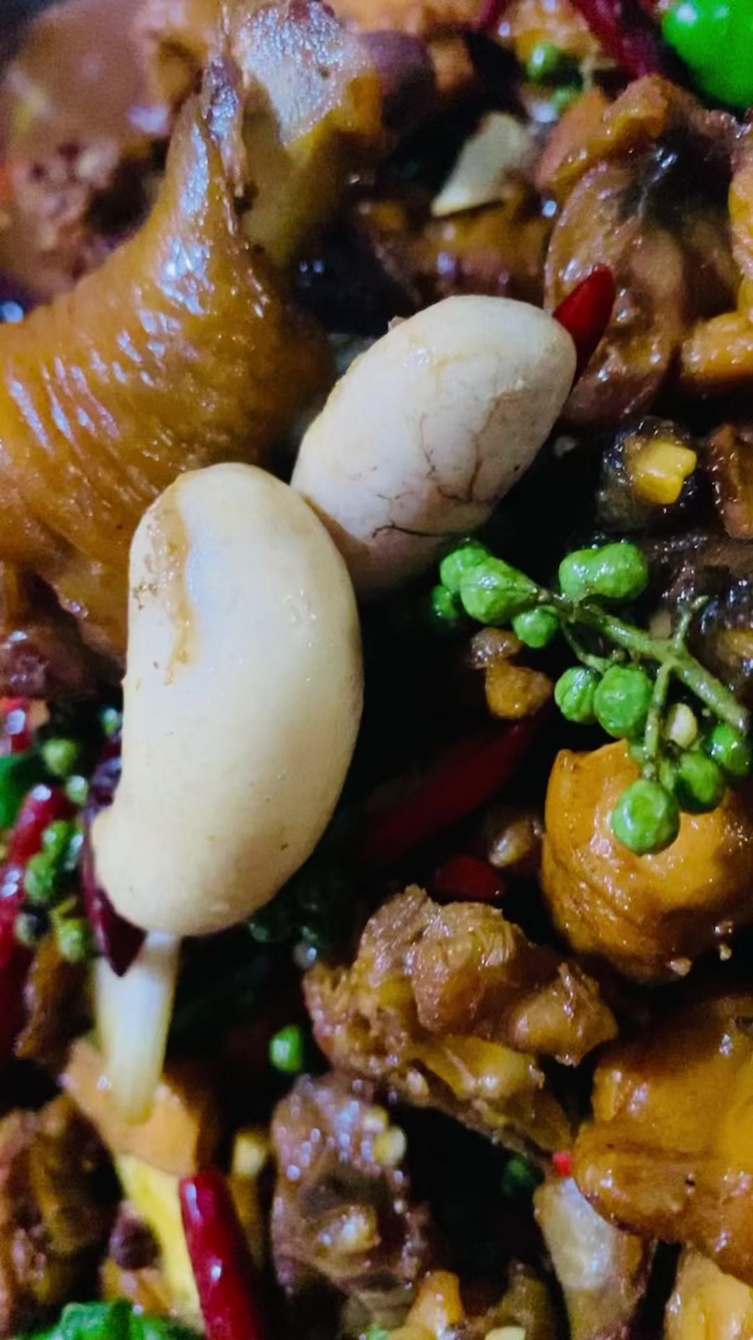 小公鸡现杀现炒,麻辣鲜香