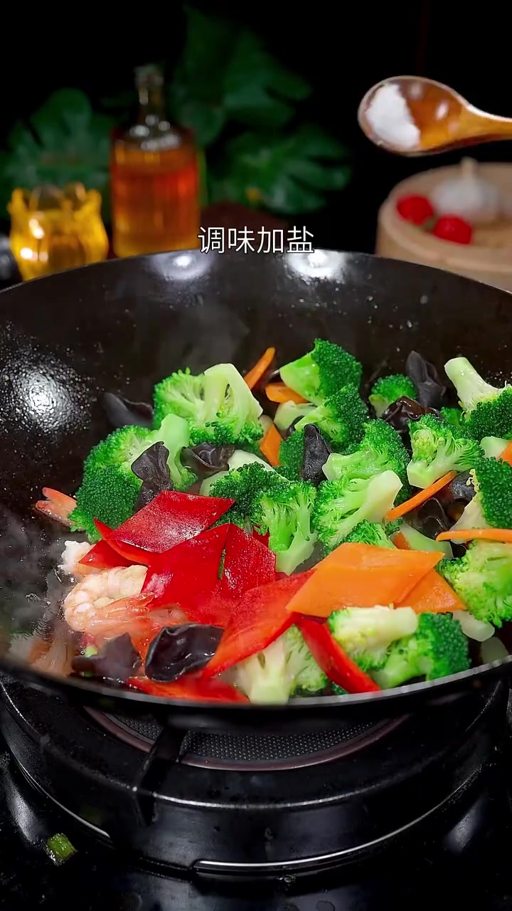 孩子不爱吃青菜,你就像我这样做一道西兰花炒虾仁,营养又好吃