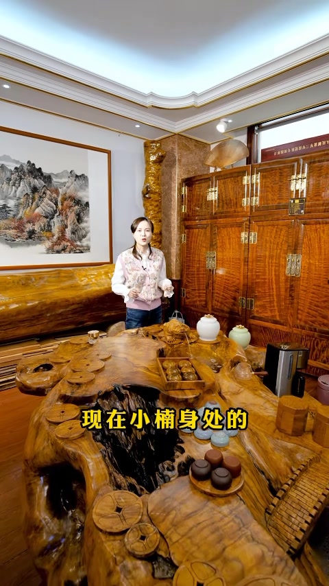 枯木王的大树根,经过精心雕琢打造出的原始茶台长什么样?