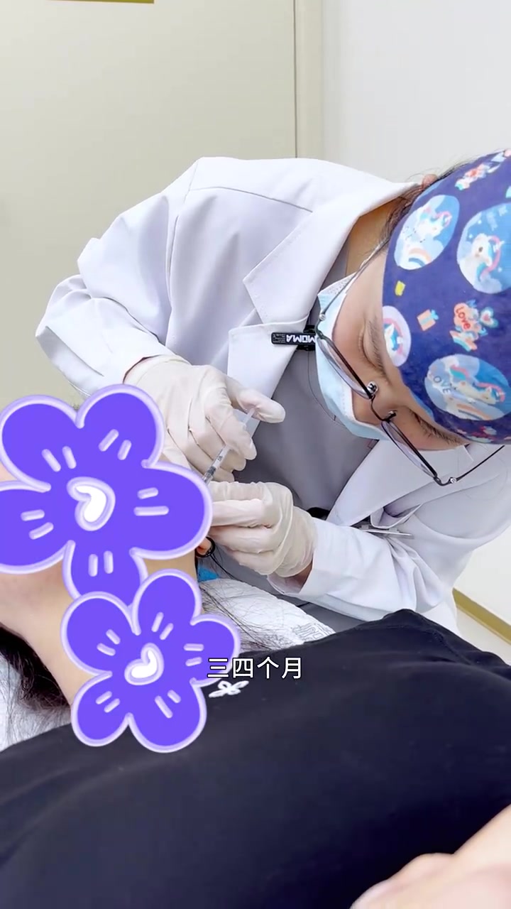 下颌线不清晰别总怪脂肪!也可能是颈阔肌过于紧张,长期牵拉下颌+下巴+颈部的皮肤,导致皮肤松