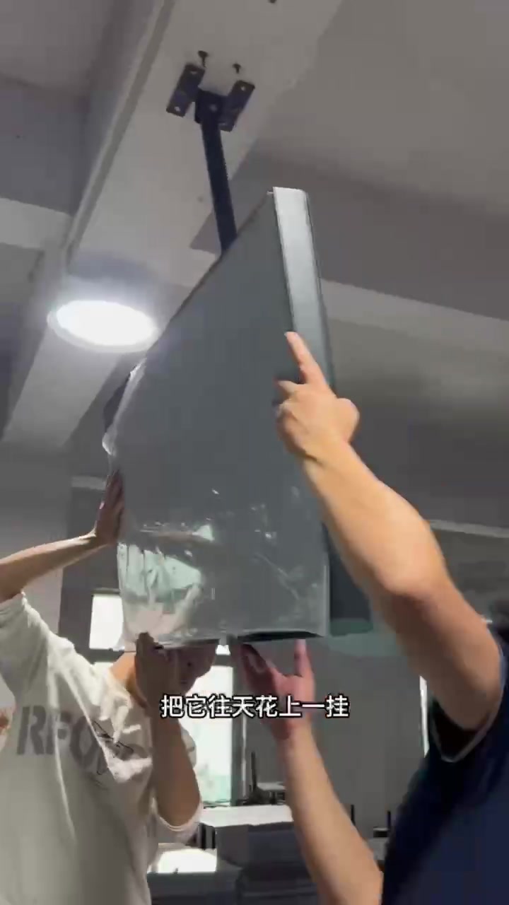 动态菜单灯箱,亮度比电视机高并且更饱满,长时间播放不掉彩色