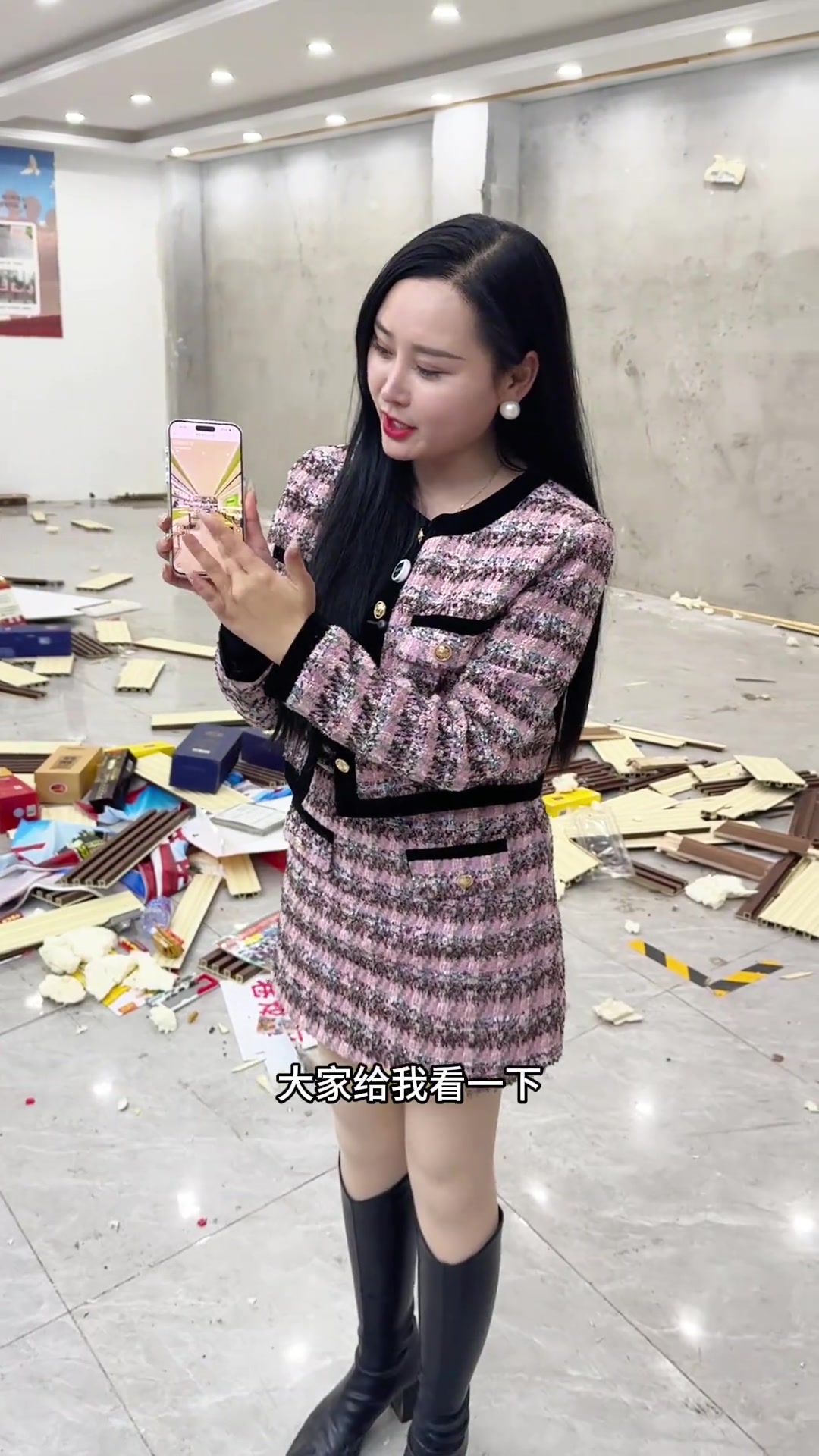 早餐设计图出来了,2个颜色都好看,大家帮我看看选哪个,在线等挺急的
