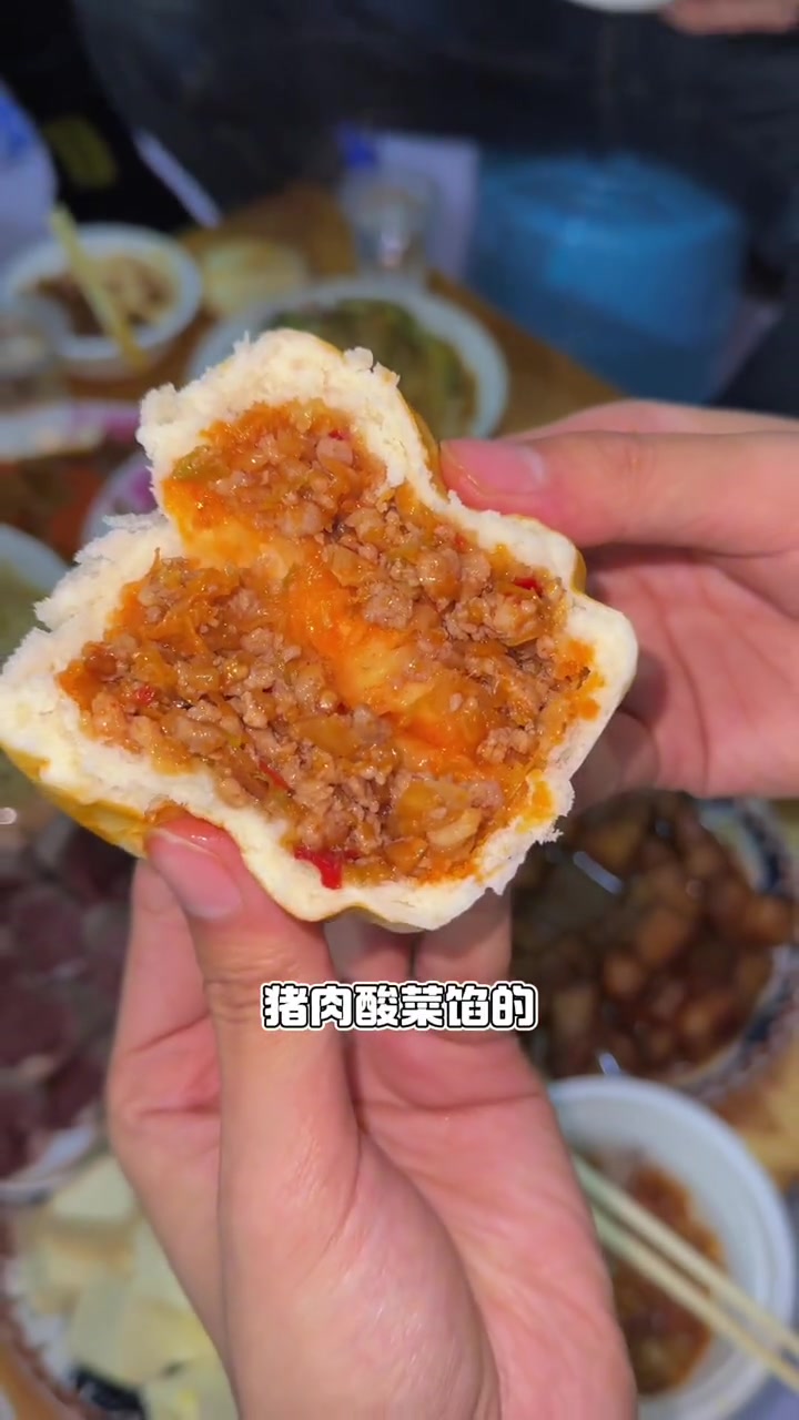 东北农村杀猪菜来啦!快来感受一下东北的年味!
