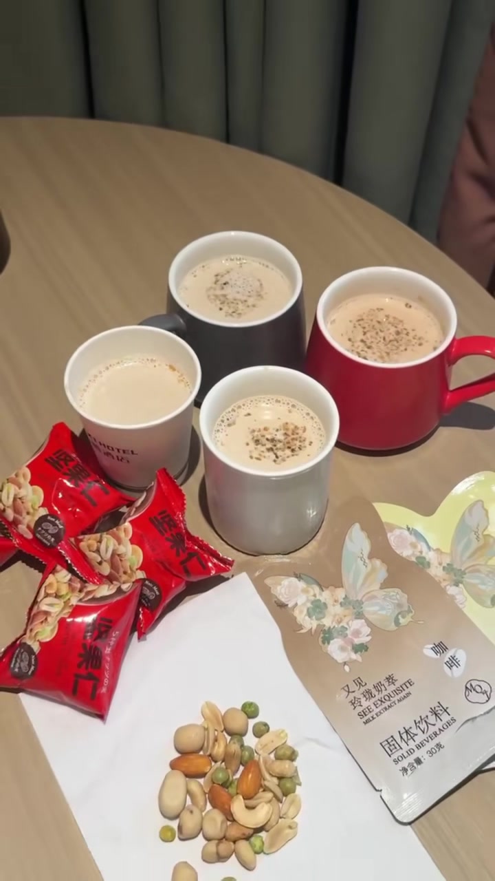 一家四口的早餐奶(觅轻集奶茶真有用