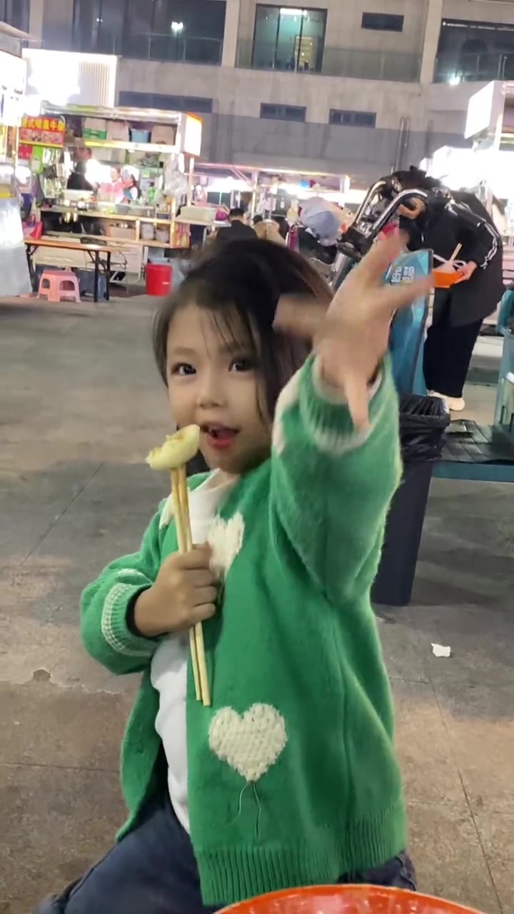 吃俩肉包子吃醉了……抖音热点宝