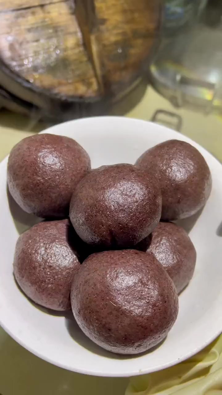 鲜香美味的子粑蒸鸡!