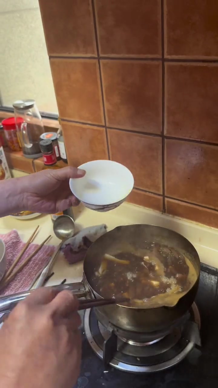 红白豆腐,酸辣汤,爷爷吃了腰不伤,留介意思