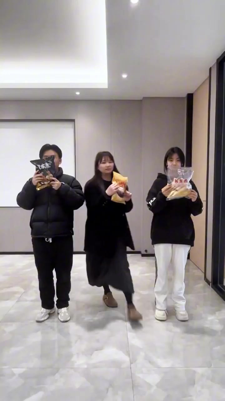 关东煮趣味走秀场