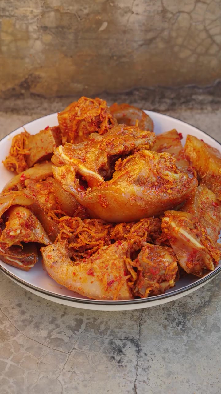 腌酸肉,在我的家乡,我们每年都要做的腌酸肉