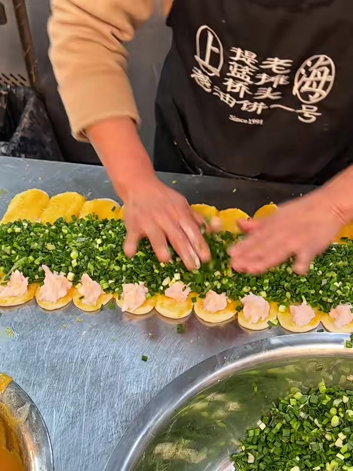 吃不吃老上海葱油饼!