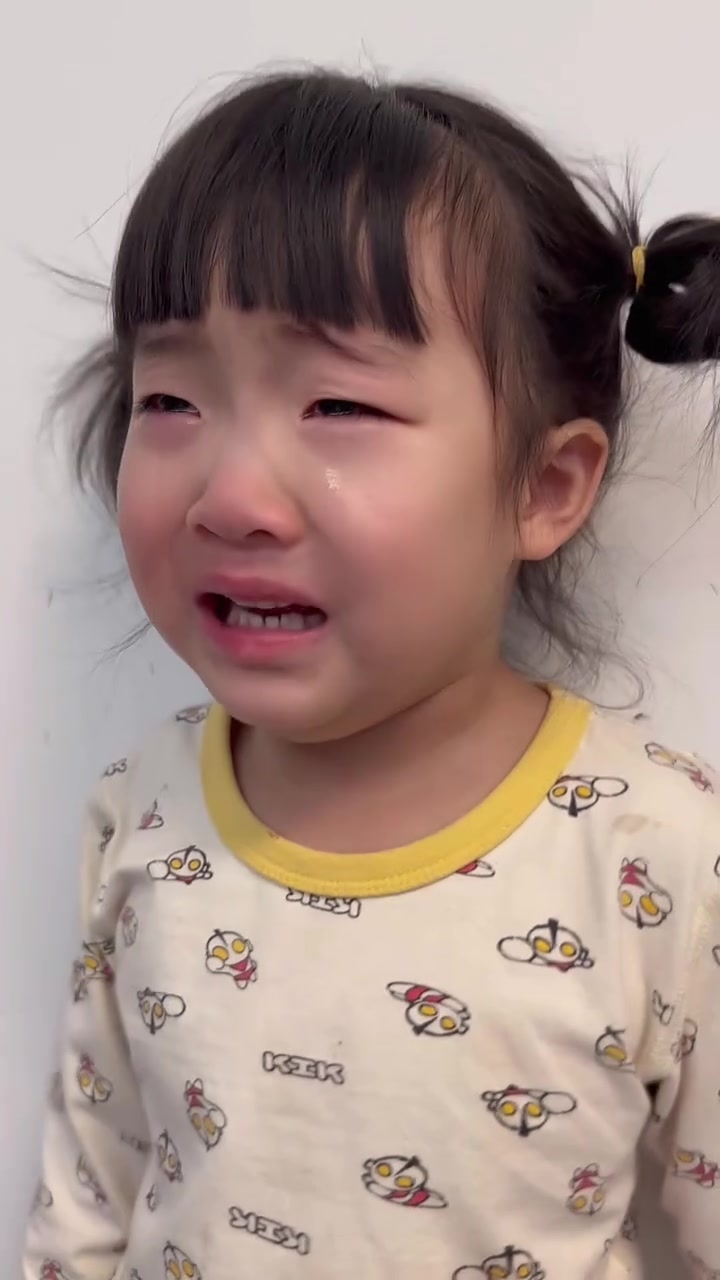 最爱的小兔子奶茶离开她的世界了好伤心进屋以为她的小兔子睡着了叫我不要吵