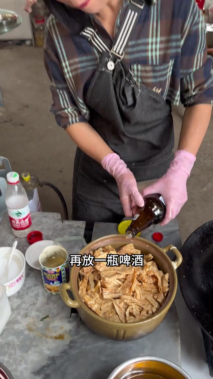 工厂伙食之一鸭三吃