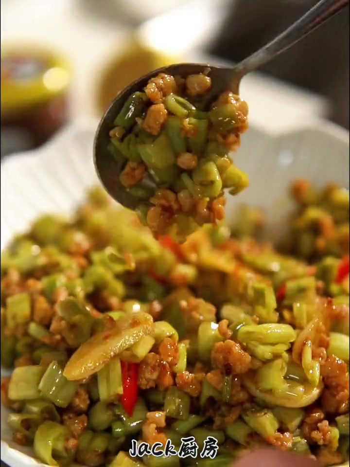 吃不完的空心菜梗不要丢 像我这样做下饭又好吃