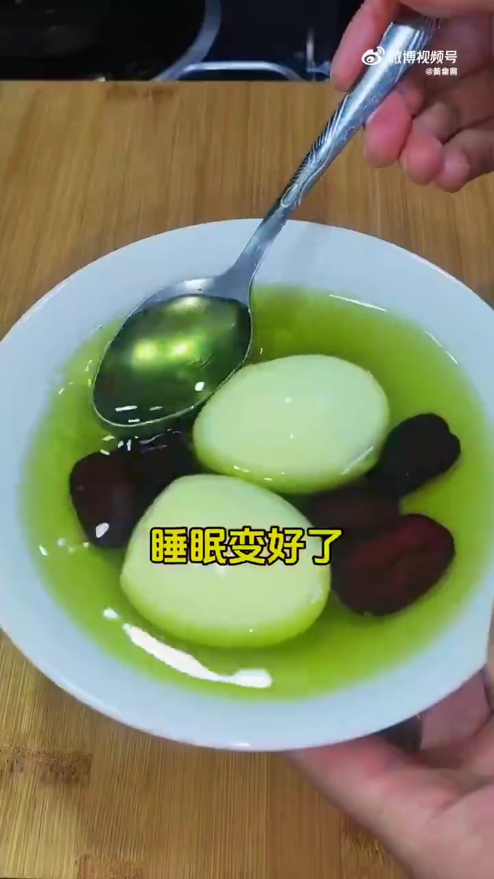 「今天你吃荠菜煮鸡蛋了吗?」今天农历三月三,民间有吃荠菜煮鸡蛋的习俗。清新的荠菜配上营养丰
