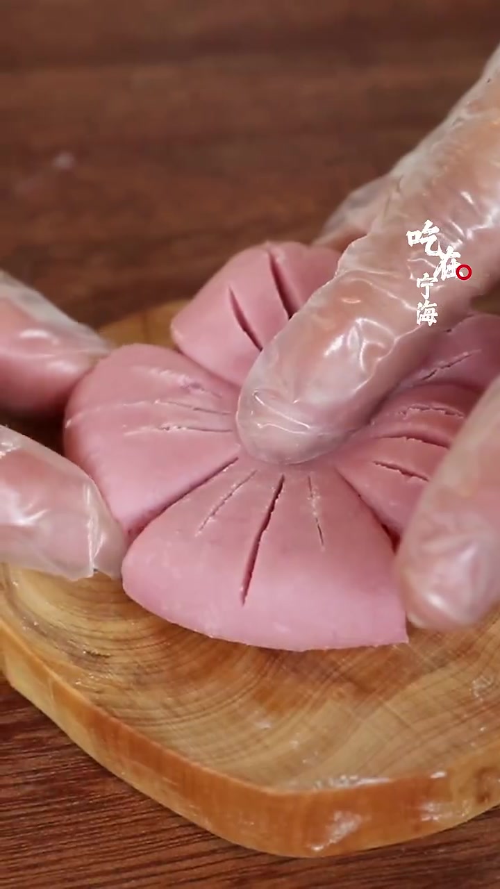 一口桃花酥!将春天揉进酥皮里的中式点心