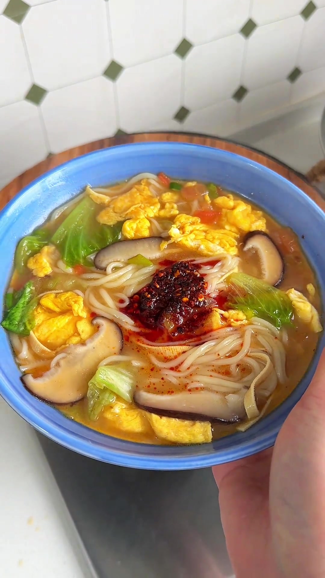 家常美味汤面之11:香菇鸡蛋面 午餐不知道吃什么